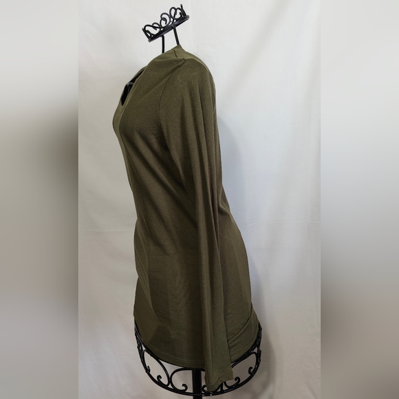 No Boundaries Women's Top - Size L (11/13) - Olive Green - Picture 3 of 4